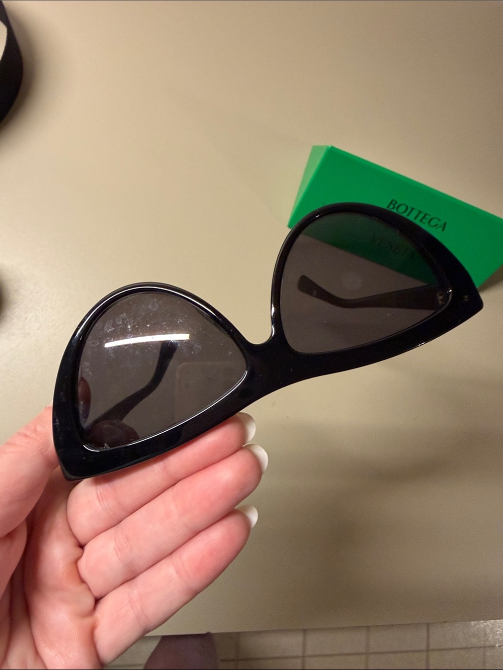 Bottega Veneta Cat Eye Sunglasses BV1018S 001 Black - Picture 9 of 15